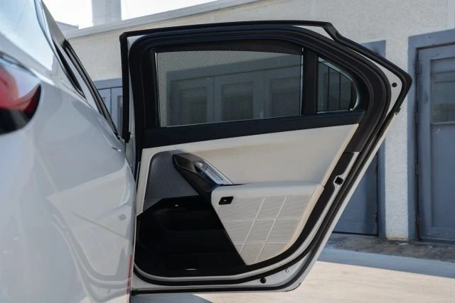 2023 BMW G70 7 Series - Image 16 of 21