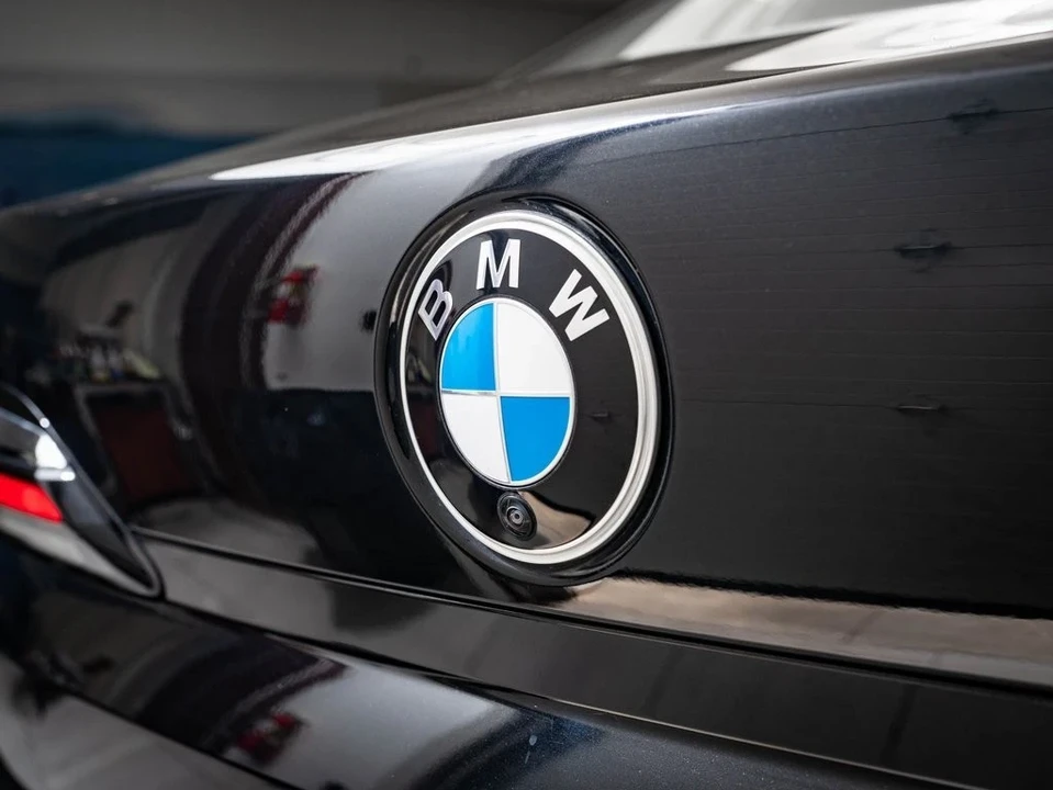 2023 BMW G70 7 Series - Image 16 of 21