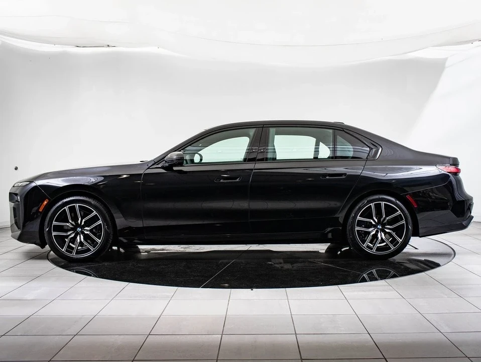 2023 BMW G70 7 Series - Image 5 of 21