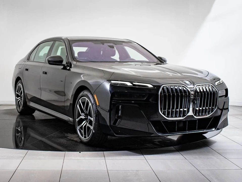 2023 BMW G70 7 Series - Image 6 of 21