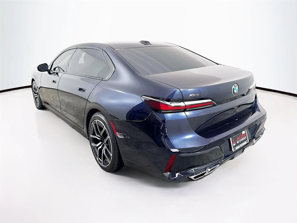2023 BMW G70 7 Series - Image 5 of 14