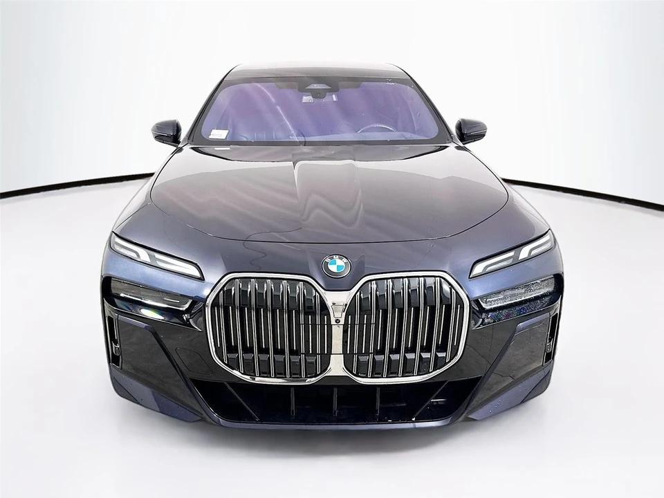 2023 BMW G70 7 Series - Image 2 of 14