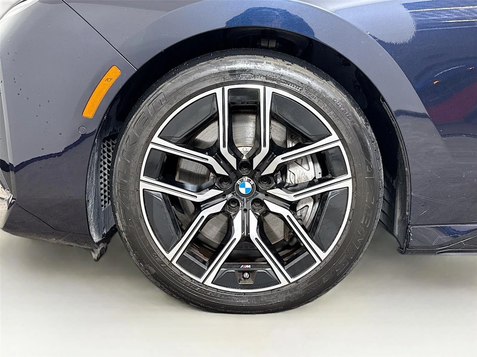 2023 BMW G70 7 Series - Image 13 of 14
