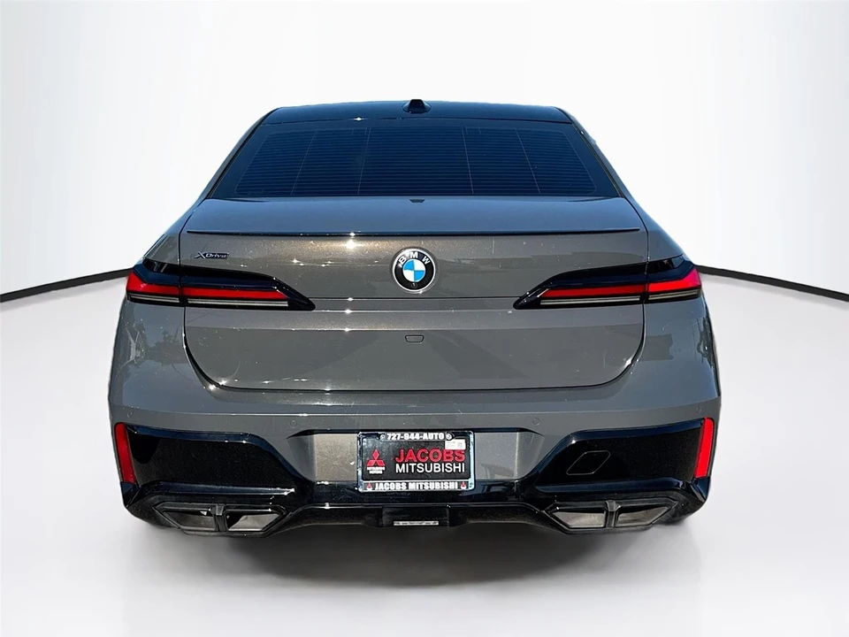 2023 BMW G70 7 Series - Image 11 of 14
