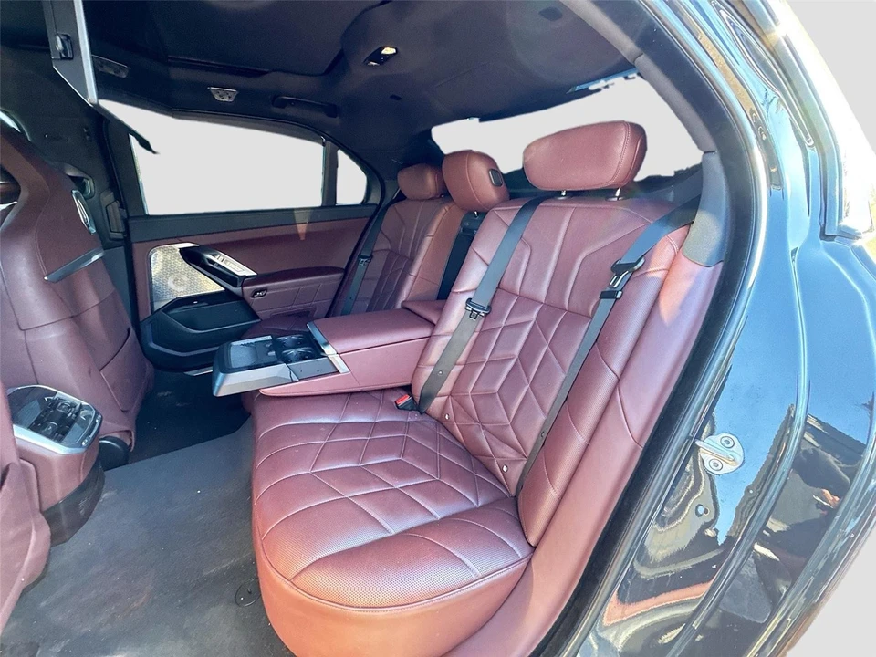 2023 BMW G70 7 Series - Image 9 of 14