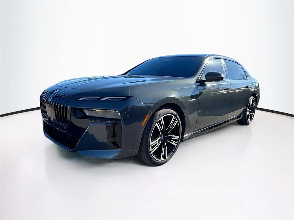 2023 BMW G70 7 Series - Image 3 of 14