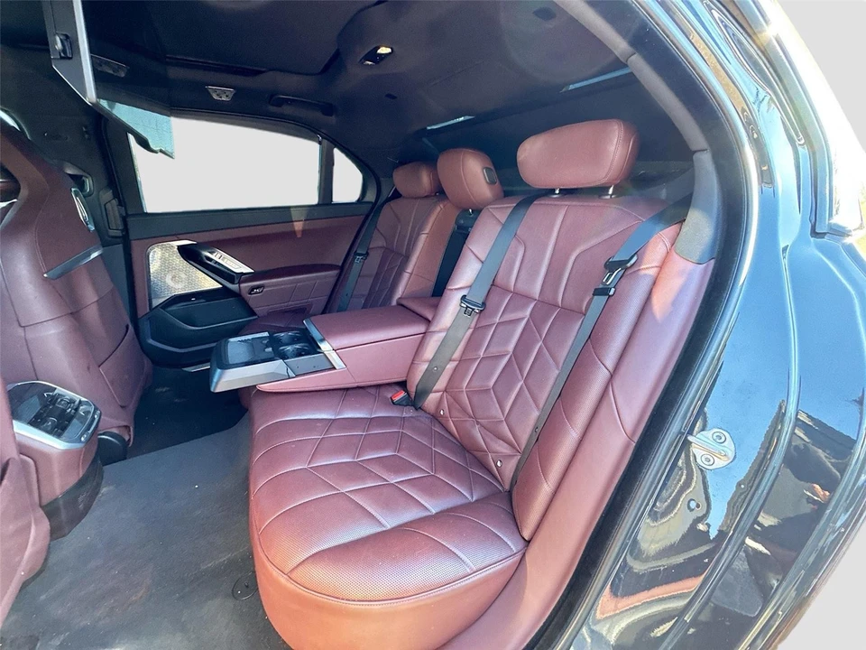 2023 BMW G70 7 Series - Image 9 of 14