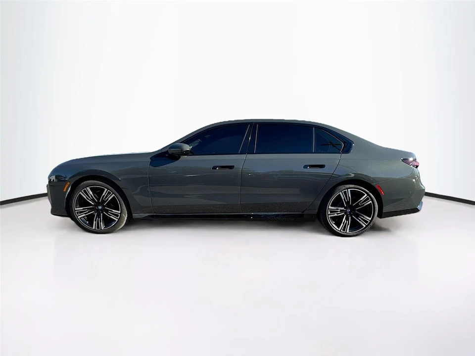 2023 BMW G70 7 Series - Image 4 of 14