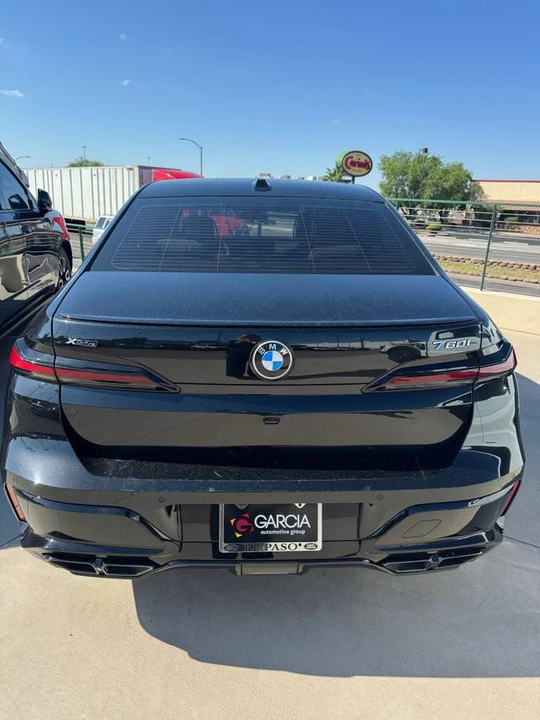 2023 BMW G70 7 Series - Image 3 of 8