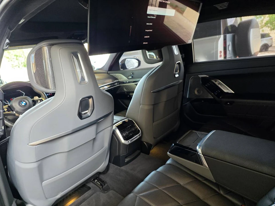 2023 BMW G70 7 Series - Image 8 of 8