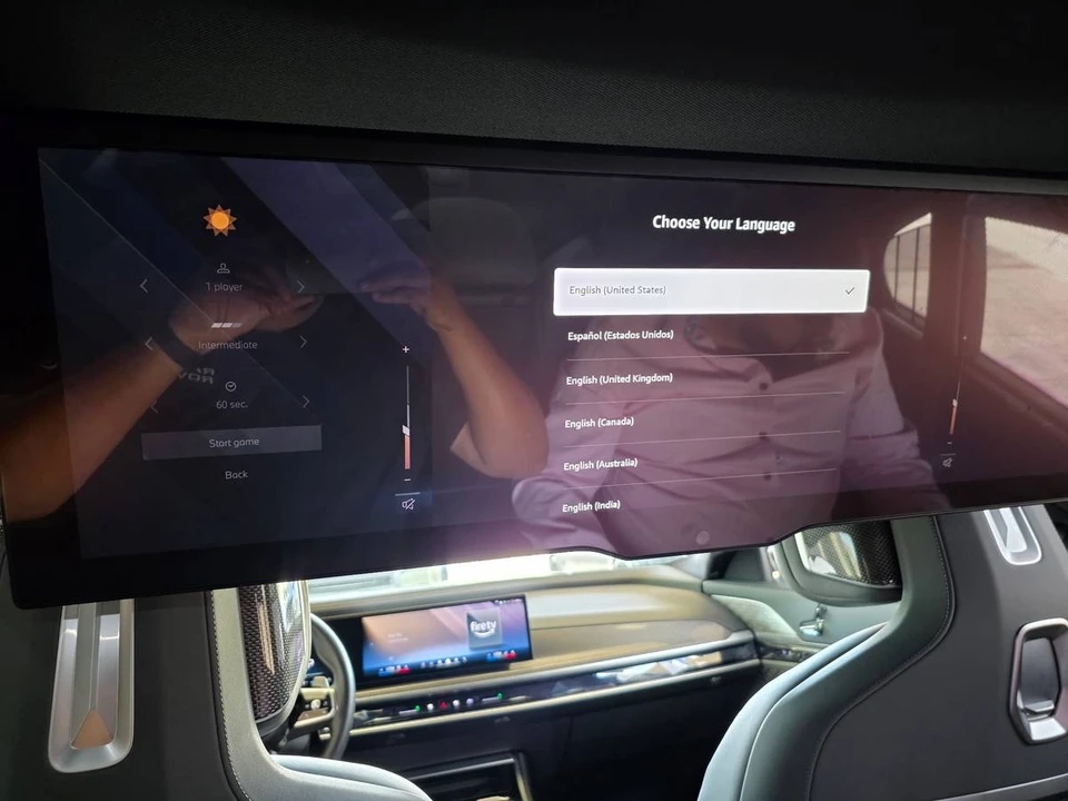 2023 BMW G70 7 Series - Image 7 of 8