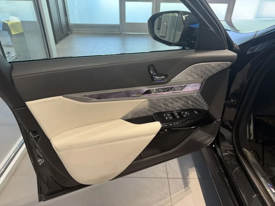 2023 BMW G70 7 Series - Image 16 of 20