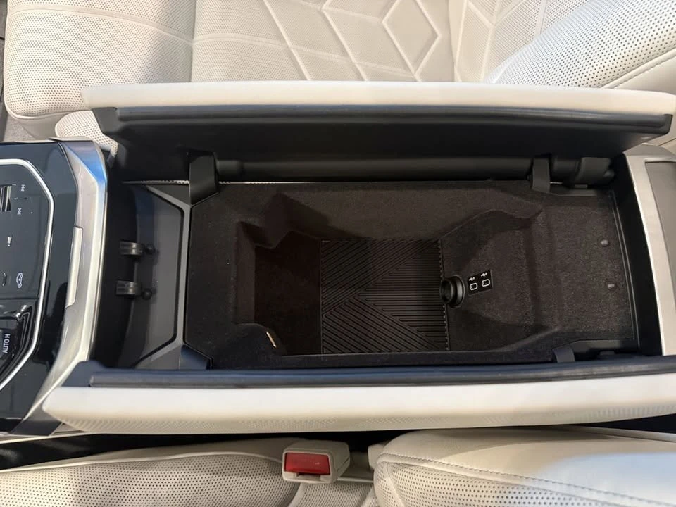 2023 BMW G70 7 Series - Image 17 of 20