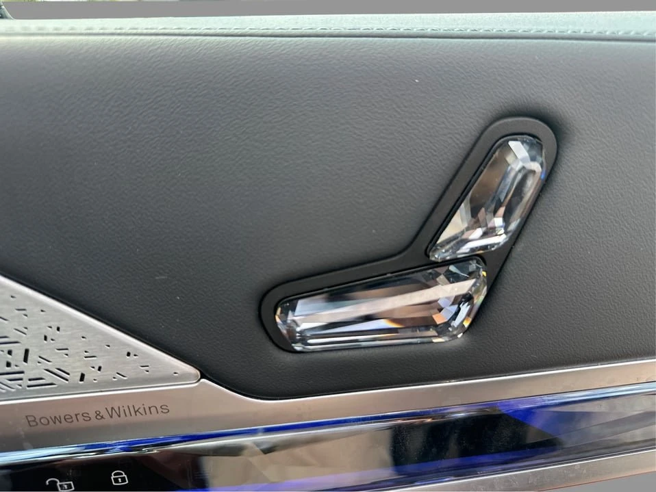 2023 BMW G70 7 Series - Image 13 of 20