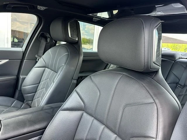 2023 BMW G70 7 Series - Image 16 of 20