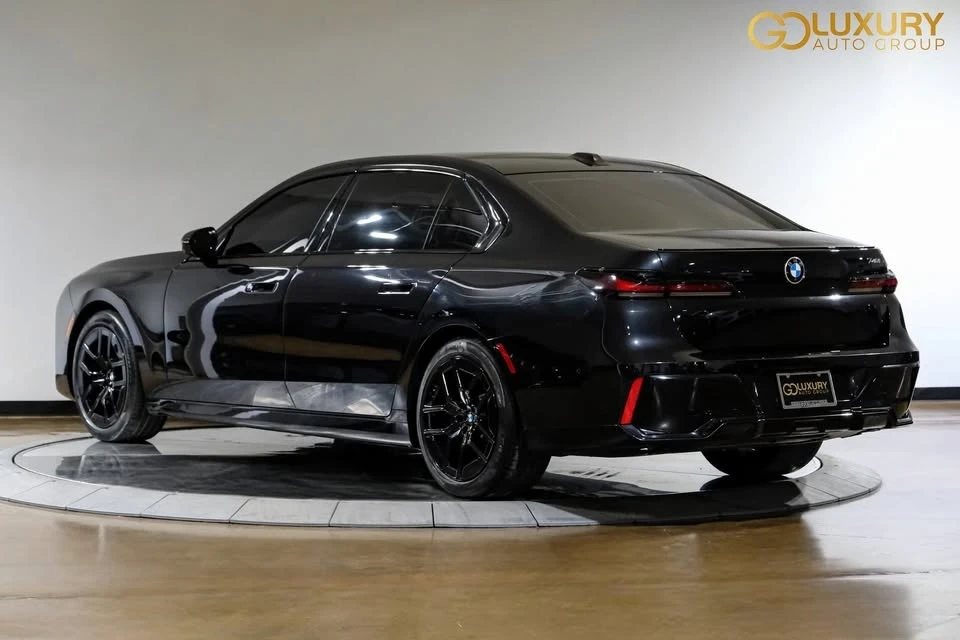 2023 BMW G70 7 Series - Image 12 of 19