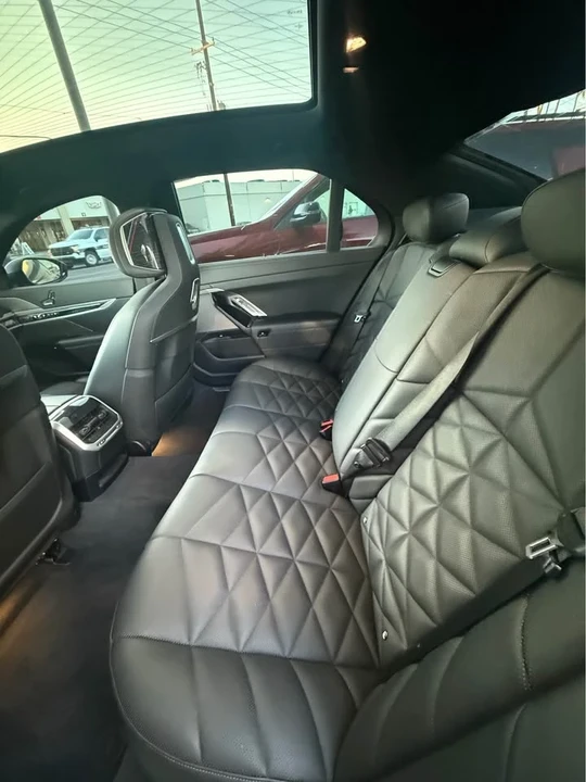 2023 BMW G70 7 Series - Image 6 of 8