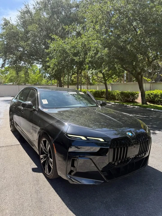2023 BMW G70 7 Series - Image 3 of 17