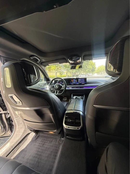 2023 BMW G70 7 Series - Image 13 of 17