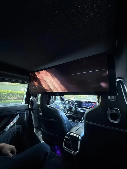 2023 BMW G70 7 Series - Image 14 of 17