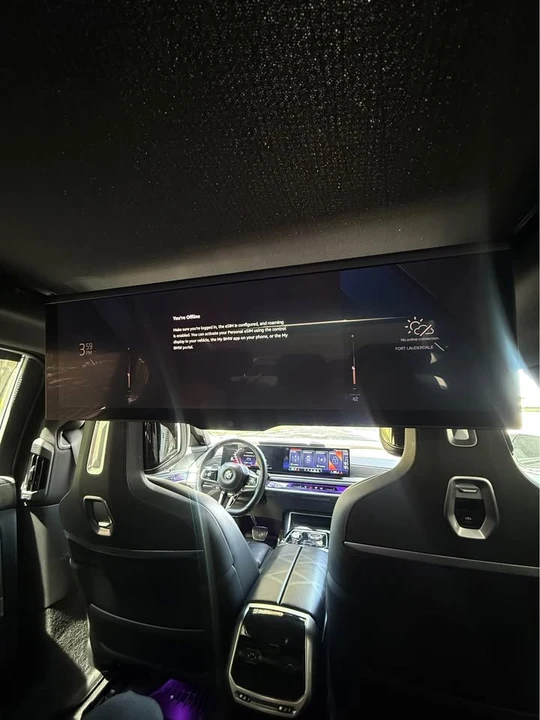2023 BMW G70 7 Series - Image 15 of 17