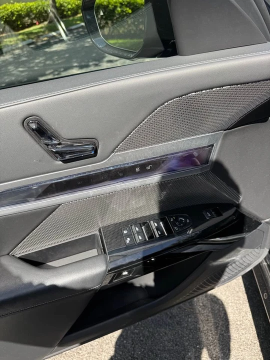 2023 BMW G70 7 Series - Image 8 of 17