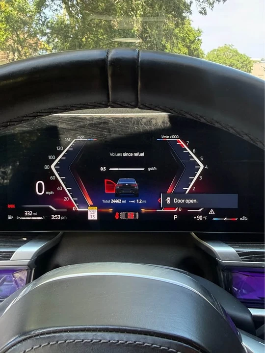 2023 BMW G70 7 Series - Image 11 of 17