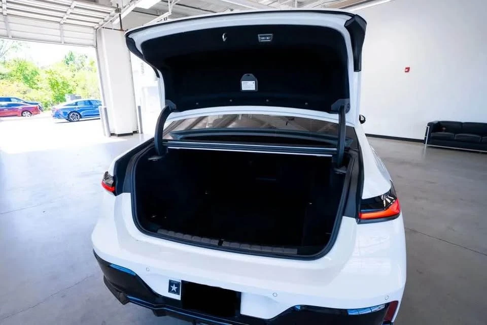 2023 BMW G70 7 Series - Image 19 of 19