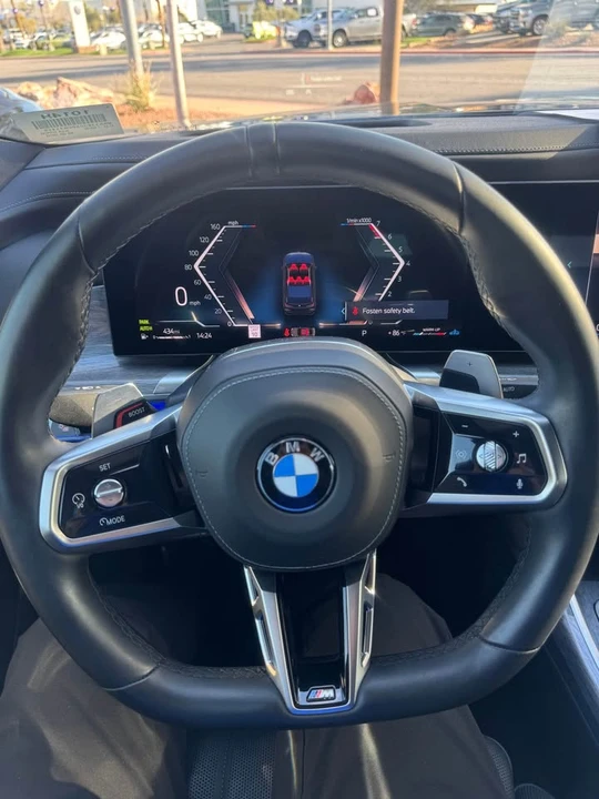 2023 BMW G70 7 Series - Image 6 of 9