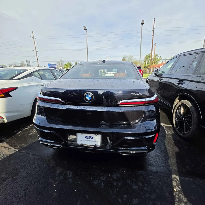 2023 BMW G70 7 Series - Image 2 of 3