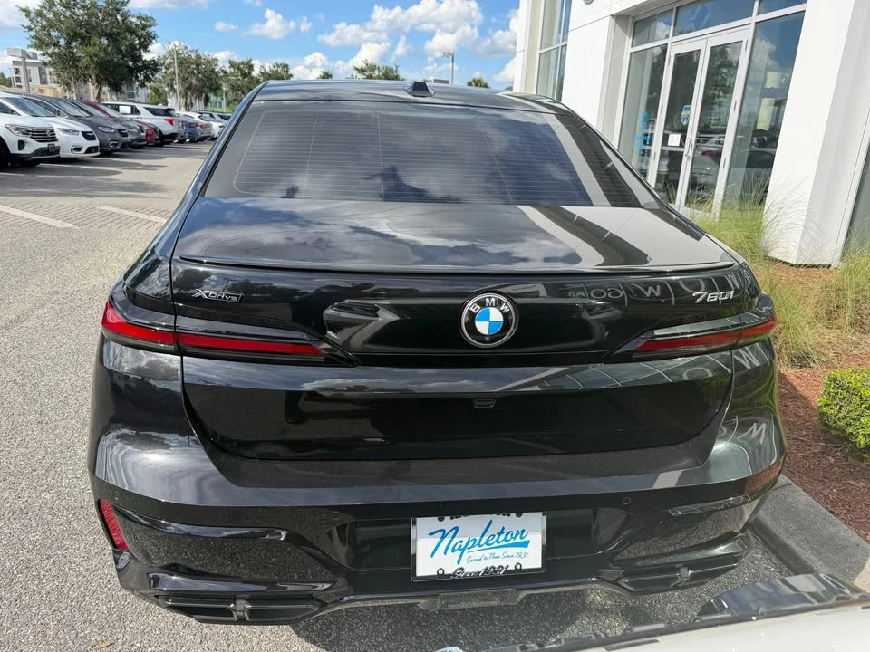 2023 BMW G70 7 Series - Image 5 of 13