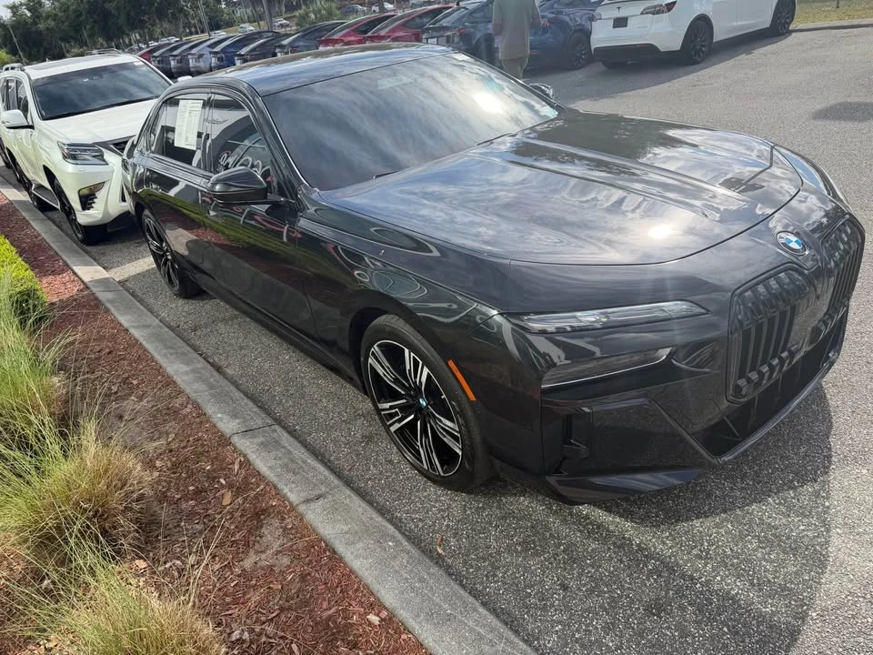 2023 BMW G70 7 Series - Image 6 of 13