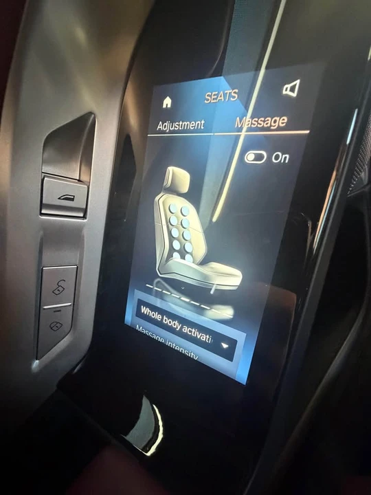 2023 BMW G70 7 Series - Image 18 of 20