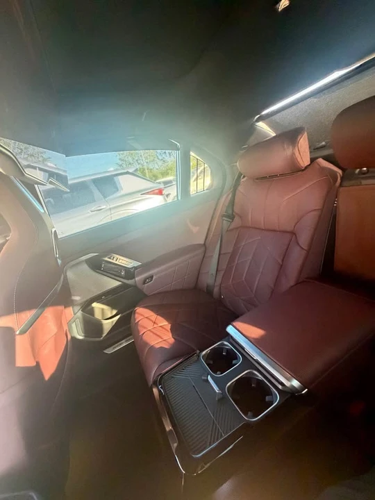 2023 BMW G70 7 Series - Image 17 of 20