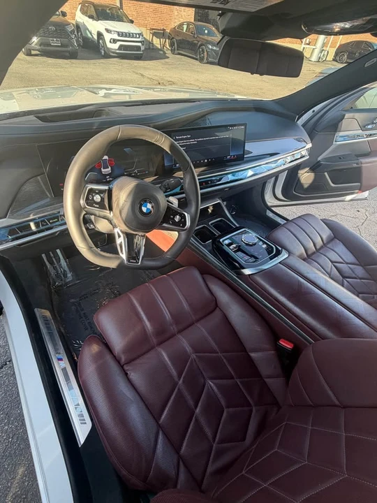 2023 BMW G70 7 Series - Image 8 of 20