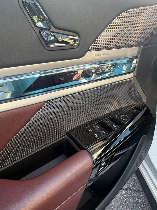 2023 BMW G70 7 Series - Image 12 of 20