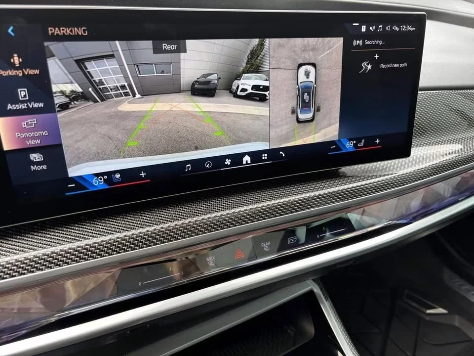 2023 BMW G70 7 Series - Image 12 of 17