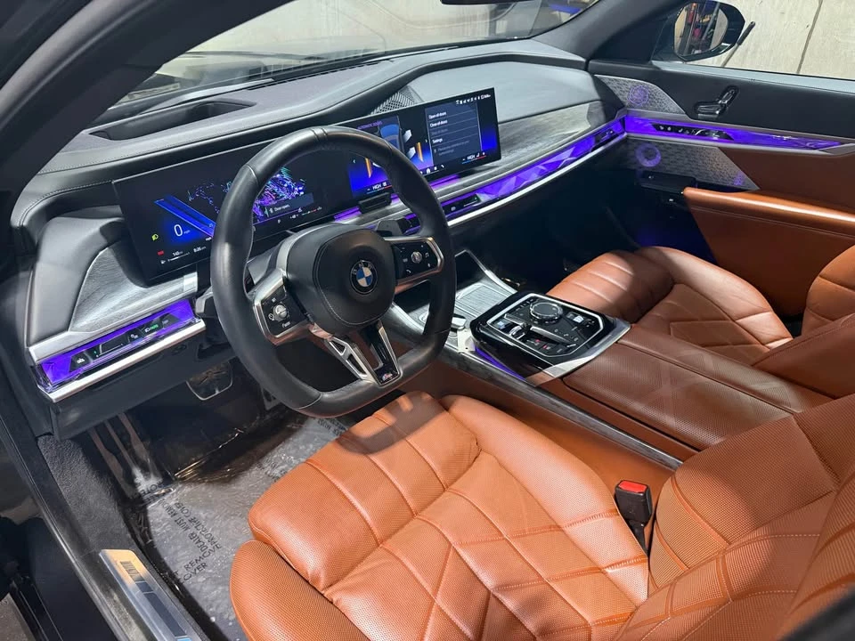 2023 BMW G70 7 Series - Image 11 of 20