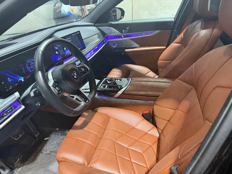2023 BMW G70 7 Series - Image 12 of 20