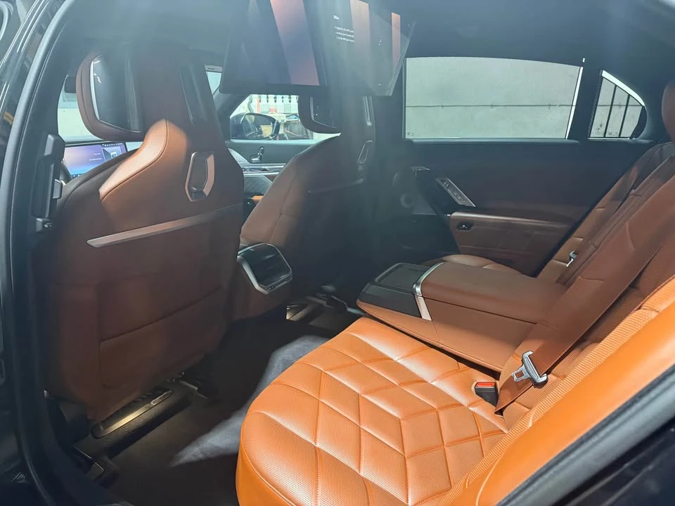 2023 BMW G70 7 Series - Image 15 of 20