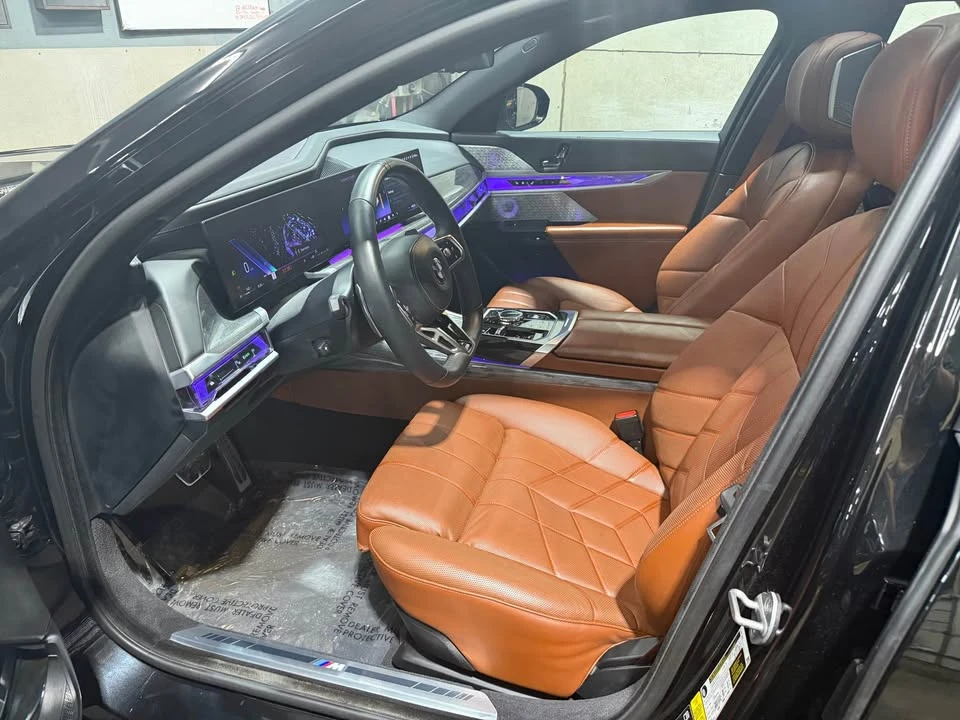 2023 BMW G70 7 Series - Image 8 of 20