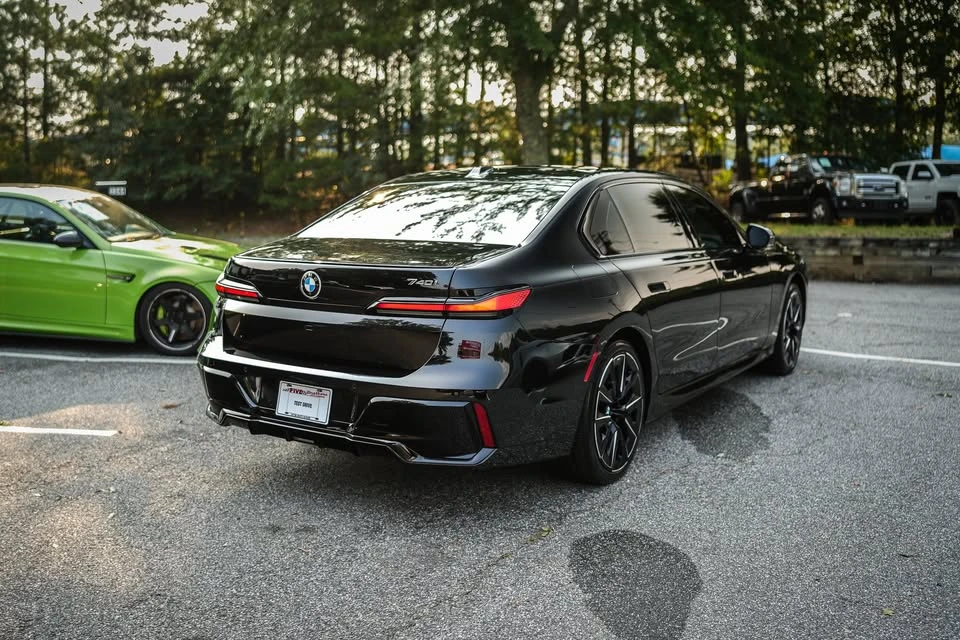 2023 BMW G70 7 Series - Image 15 of 20