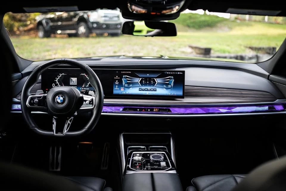 2023 BMW G70 7 Series - Image 17 of 20