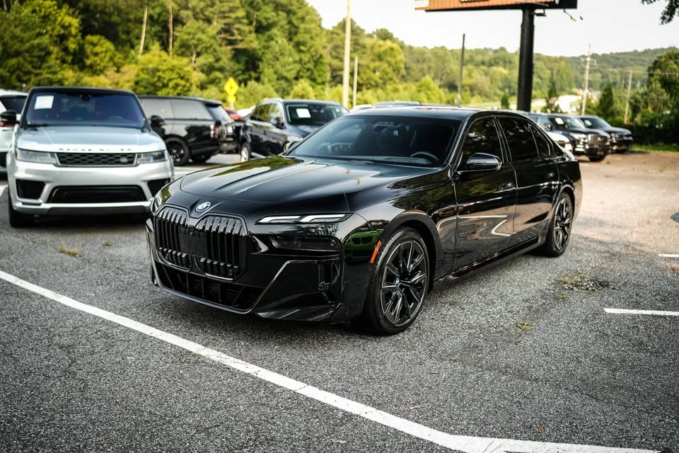 2023 BMW G70 7 Series - Image 6 of 20