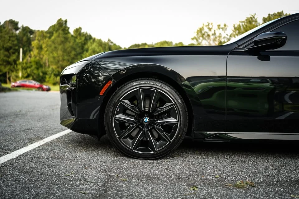 2023 BMW G70 7 Series - Image 9 of 20