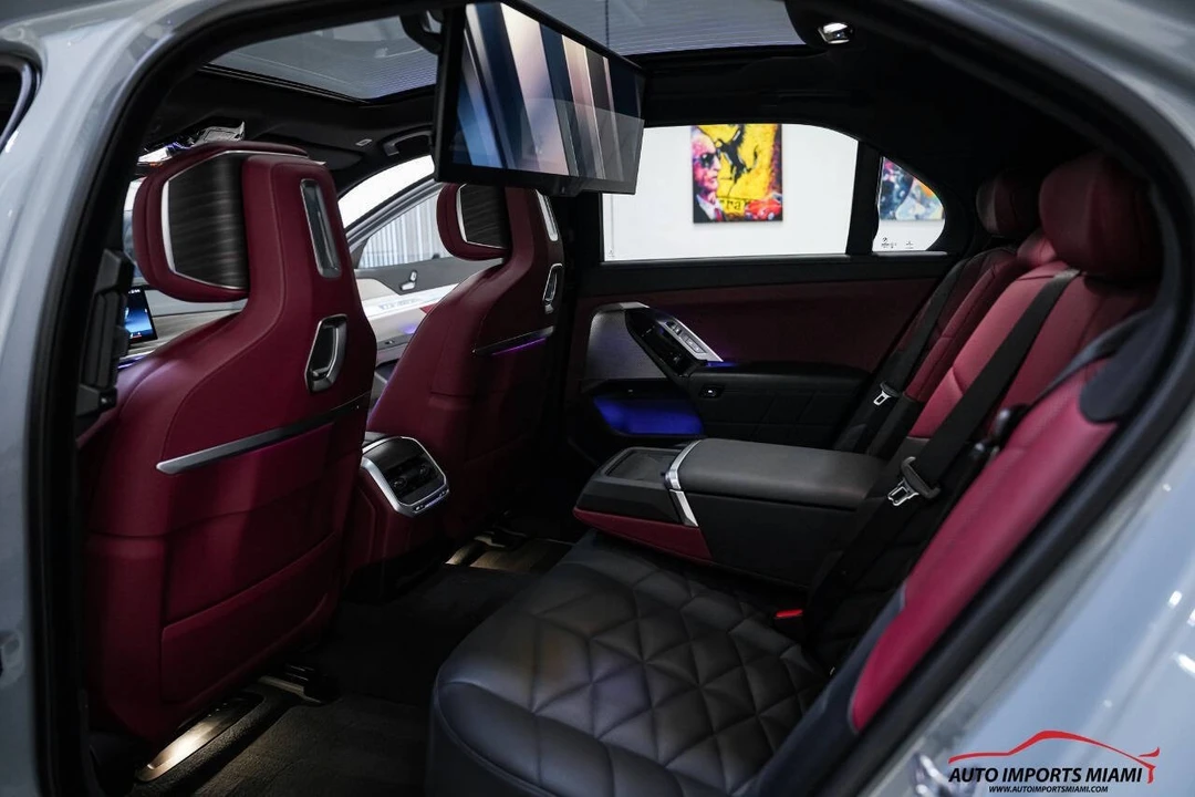 2023 BMW G70 7 Series - Image 9 of 12