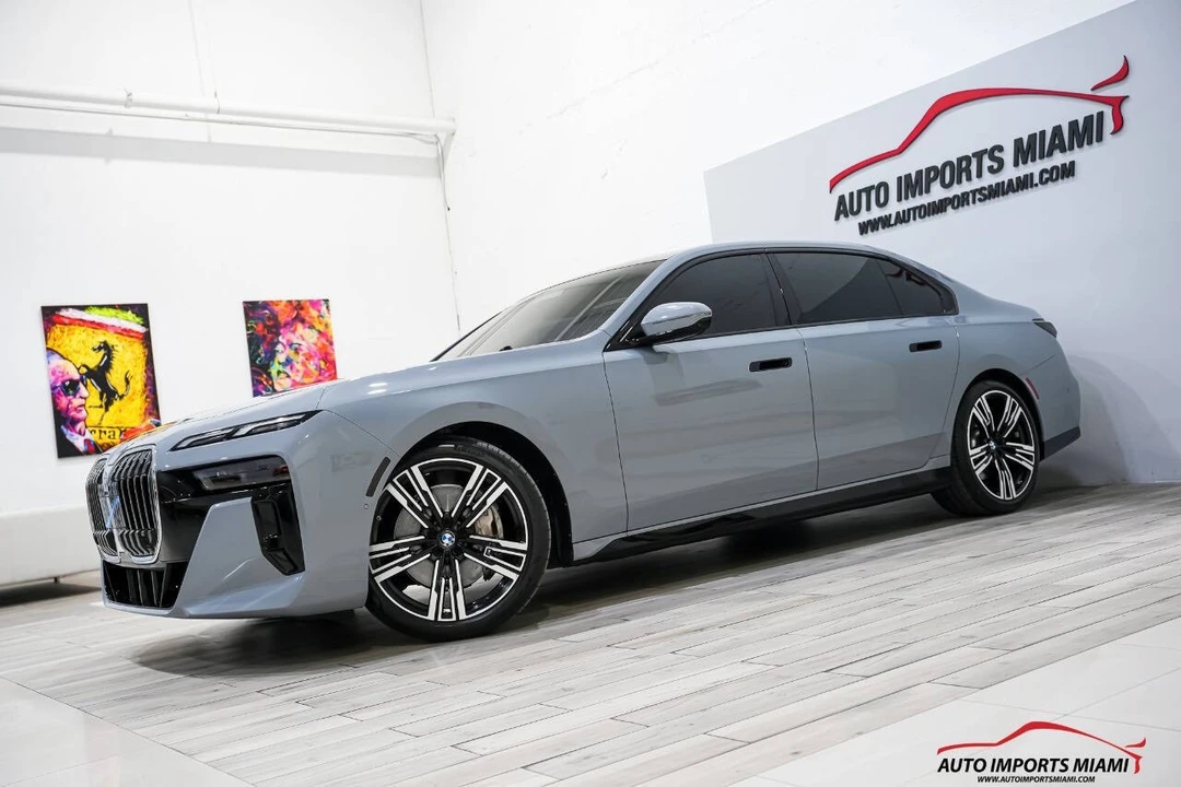 2023 BMW G70 7 Series - Image 4 of 12