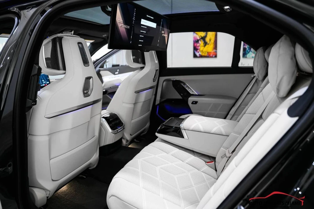 2023 BMW G70 7 Series - Image 6 of 12
