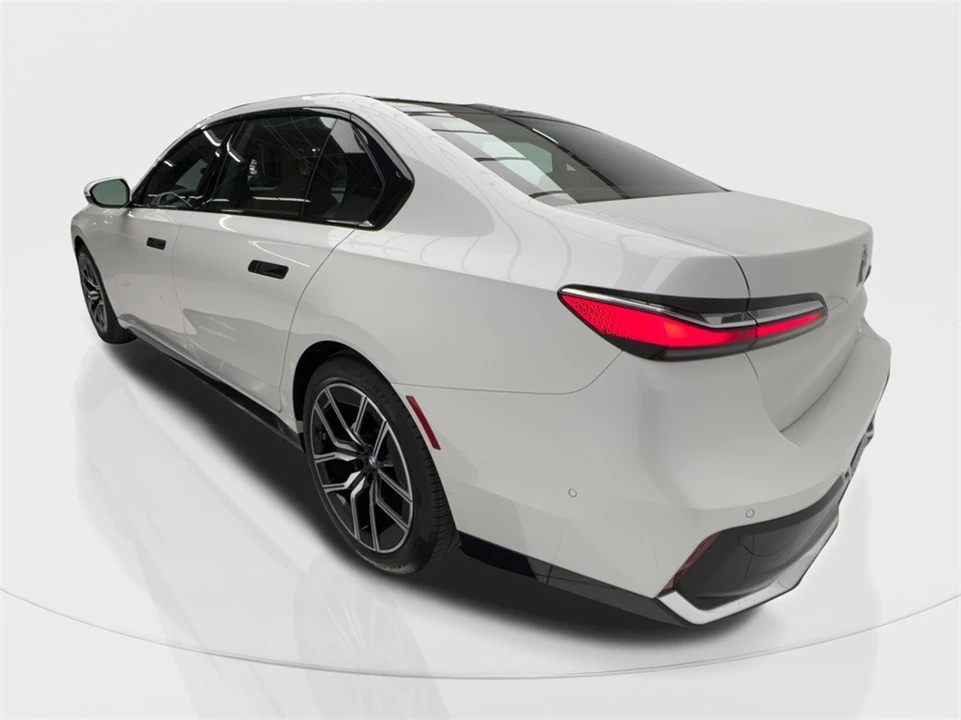 2023 BMW G70 7 Series - Image 12 of 12