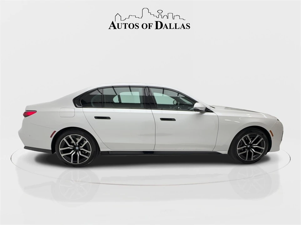2023 BMW G70 7 Series - Image 9 of 12